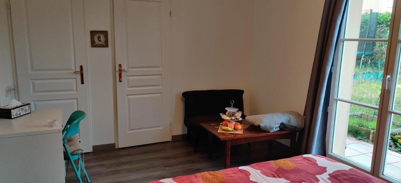 Ocalm Longjumeau Exterior foto